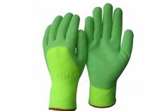 Two Methods for solving discoloration of protective gloves